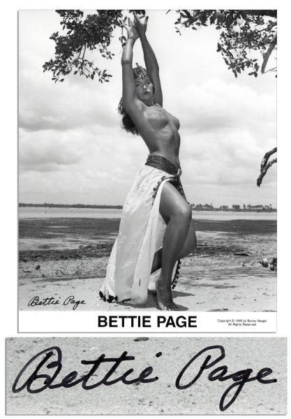 ''Queen of Pin-Ups'' Bettie Page 8'' x 10.5'' Risque Photo Signed 