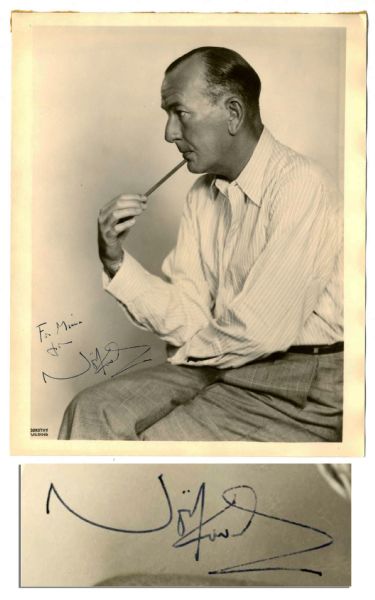 Noel Coward 8'' x 10'' Matte Signed Photo -- ''For Minna From Noel Coward'' -- Very Good Condition