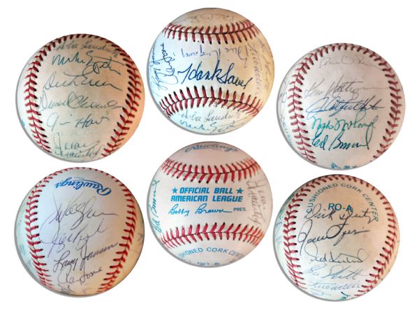 San Francisco Giants Signed Baseball With 23 Signatures in Total -- From the Larry Jansen Estate
