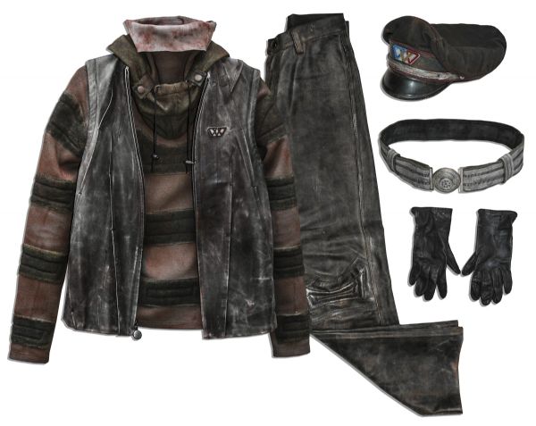 Claire Danes Costume From ''Terminator 3: Rise of the Machines''