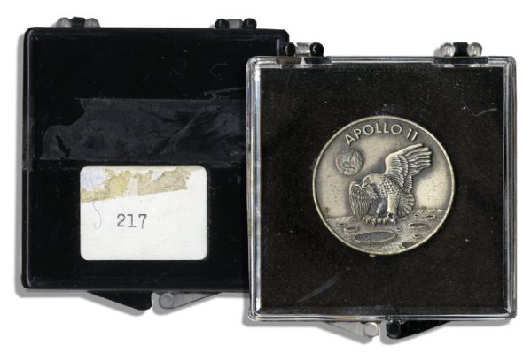 Jack Swigert's Space-Flown Apollo 11 Robbins Medal, Serial Number 217