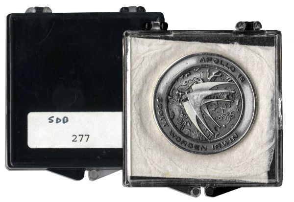 Jack Swigert's Personally Owned Apollo 15 Unflown Robbins Medal, Serial Number 277