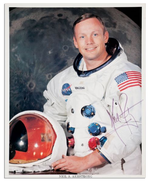 Excellent Neil Armstrong 8'' x 10'' Signed Photo -- Uninscribed