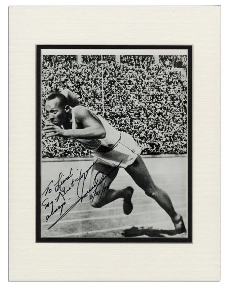 Olympic Track & Field Hero Jesse Owens 8'' x 10'' Photo Signed