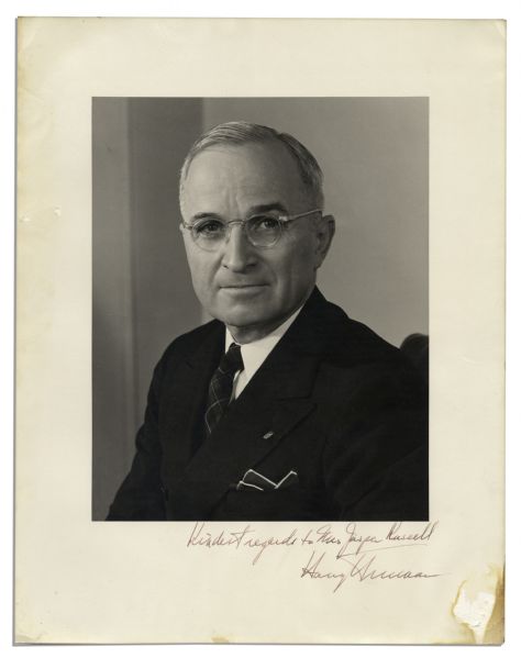 Harry S. Truman 11'' x 14'' Photo Signed