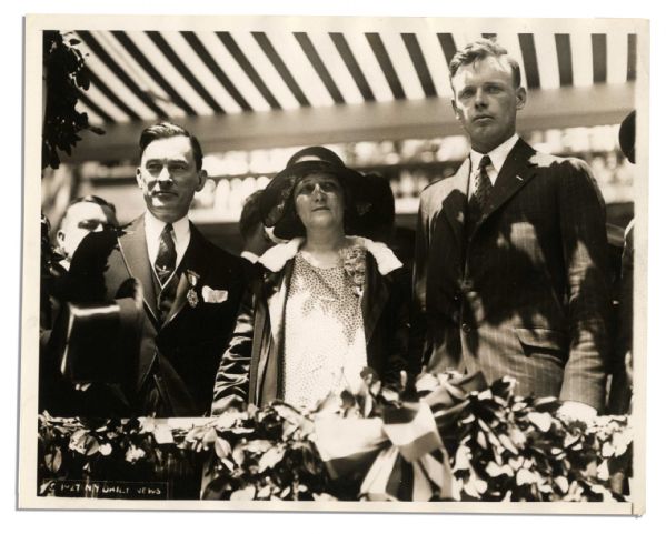 Charles Lindbergh 10'' x 8'' Semi-Matte Press Photo of Lindbergh and His Mother With NYC Mayor at City Hall -- 13 June 1927 -- Near Fine -- From the ''N.Y. Daily News''