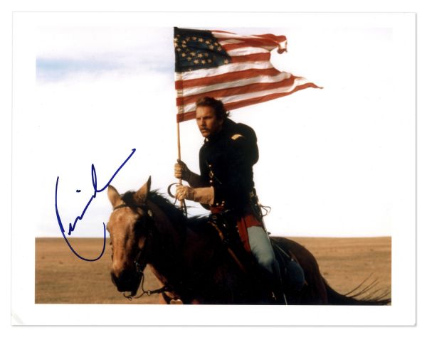 Kevin Costner Signed 14'' x 11'' Photo From the Academy Award Winning Movie ''Dances With Wolves''