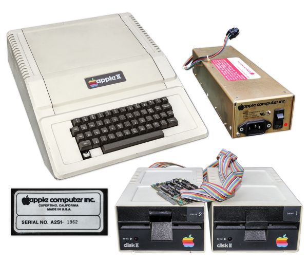 Lot Detail - Apple II Series Computer From 1977 -- One of the 