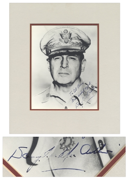 WWII General Douglas MacArthur Signed 8'' x 10'' Photo