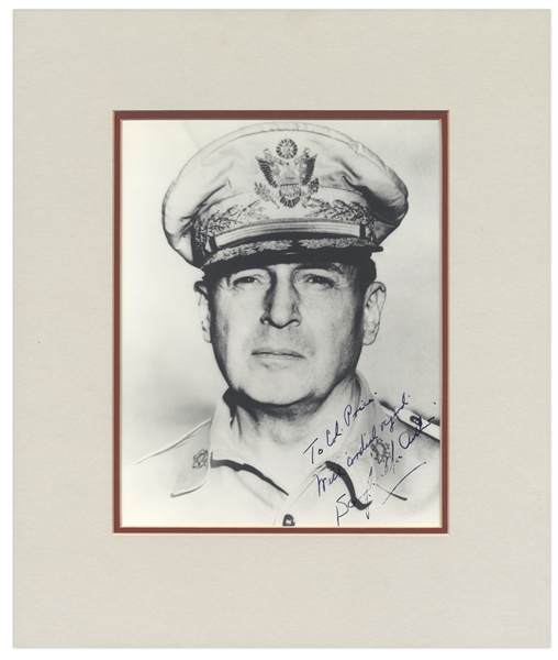 WWII General Douglas MacArthur Signed 8'' x 10'' Photo