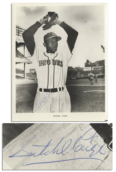 HOFer Satchel Paige 8'' x 10'' Photo Signed