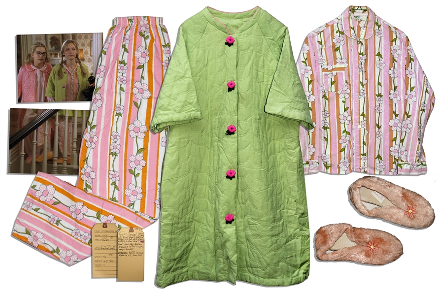 Kirsten Dunst Wardrobe From the Political Comedy ''Dick''
