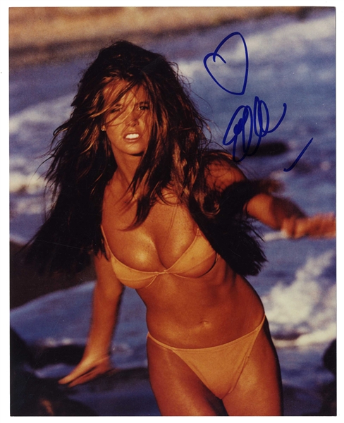 8'' x 10'' Elle MacPherson Glossy Signed Photo -- The Supermodel Signs With a Heart -- Very Good Condition -- With Michael Wehrmann COA