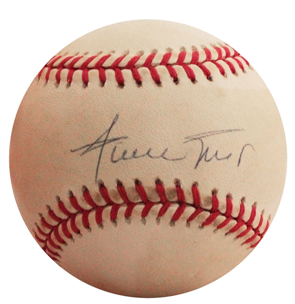 Hall of Famer Willie Mays Single Signed Baseball -- JSA COA