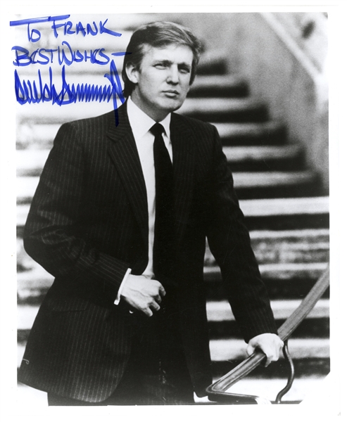 Donald Trump Signed 8'' x 10'' Photo