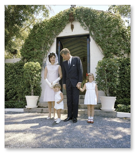 JFK & Jackie Kennedy Owned Garden Planter -- From the Winter White House