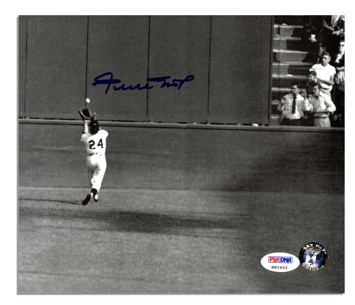 Willie Mays Signed Photo Measuring 20'' x 16'' -- With PSA/DNA COA