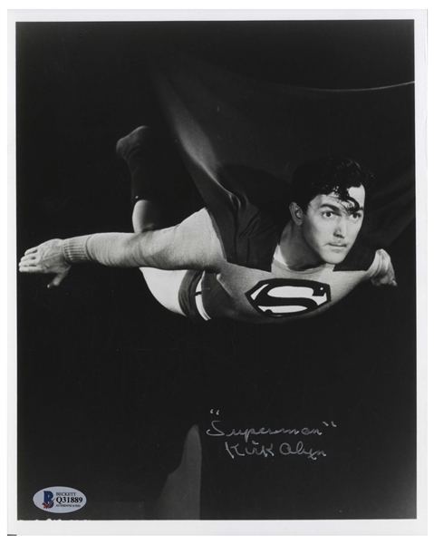 Kirk Alyn Signed 8'' x 10'' ''Superman'' Photo -- With Beckett COA