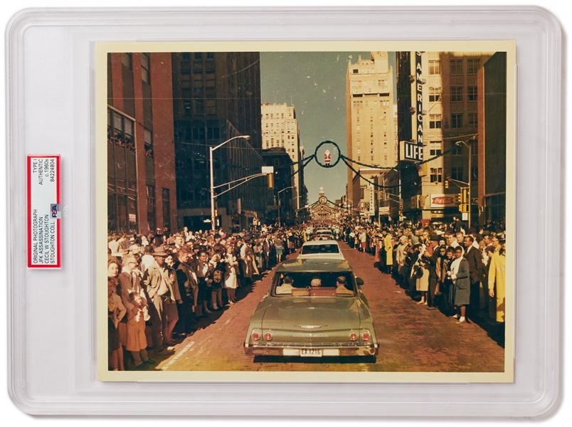 Original 10'' x 8'' Photo of the Kennedy Motorcade Taken by Cecil W. Stoughton the Morning of the Assassination -- Encapsulated & Authenticated by PSA as Type I Photograph