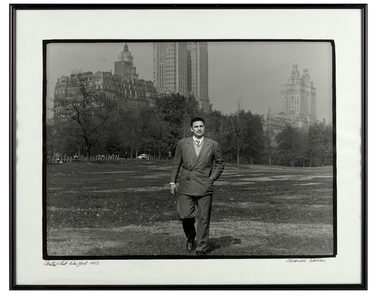 Osvaldo Salas Signed 20'' x 16'' Photo of ''Fidel in Central Park'' Showing Fidel Castro During His Exile from Cuba in 1955