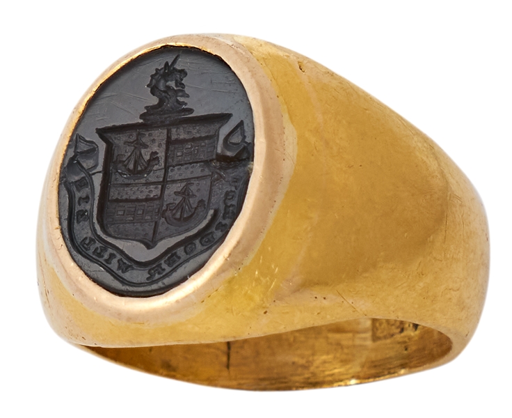 Curly Howard's Personally Owned & Worn 18 Karat Gold Ring with Crest at Center