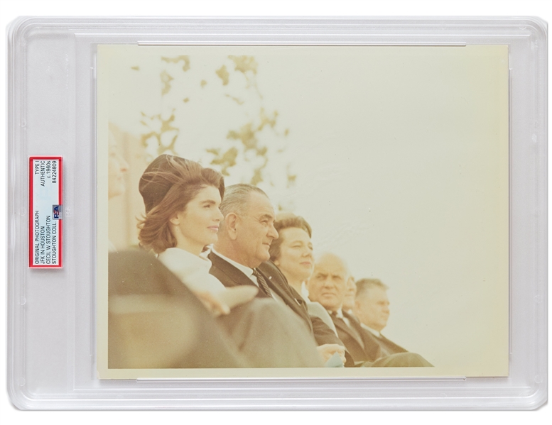 Original 10'' x 8'' Photo of Jackie Kennedy Taken by Cecil W. Stoughton in Houston the Day Before the Assassination -- Encapsulated & Authenticated by PSA as Type I Photograph