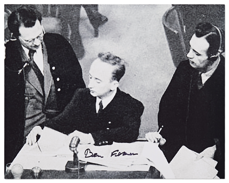 Nuremberg Lawyer Ben Ferencz Signed 10'' x 8'' Photo