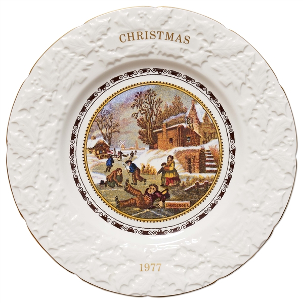 Margaret Thatcher Personally Owned Christmas Plate, Made of Porcelain China, Dated 1977