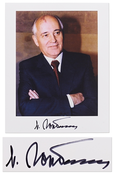 Mikhail Gorbachev Signed 8'' x 10'' Photo Without Inscription -- With PSA/DNA COA