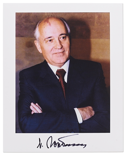 Mikhail Gorbachev Signed 8'' x 10'' Photo Without Inscription -- With PSA/DNA COA