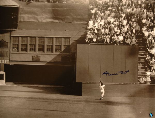 Willie Mays Signed ''Catch'' Photo -- 16'' x 20'' -- Mays' Incredible 1954 World Series Catch -- Signed in Ink -- With Say Hey Hologram