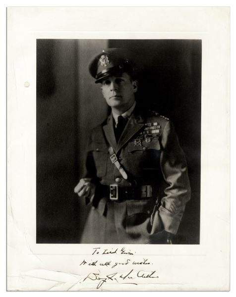 Early General Douglas MacArthur Signed 11'' x 14'' Photo