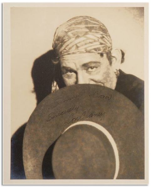 Lon Chaney, Sr. 8'' x 10'' Signed Photo as ''Alonzo the Armless'' in 1927's ''The Unknown''