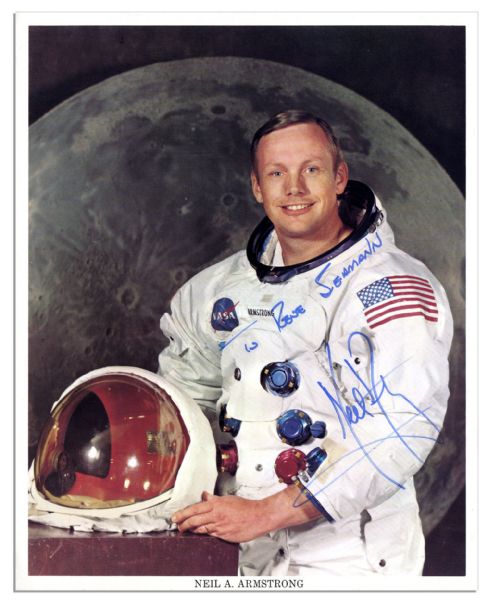 Neil Armstrong Signed 8'' x 10'' Photo -- With PSA/DNA COA