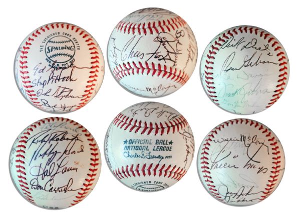 1970 San Francisco Giants Team Signed Baseball -- With 24 Signatures Including Willie Mays