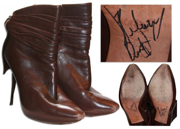 Hilary Duff Signed Boots & Autograph Note Signed by the Actress -- ''I hope you love these heels as much as I do!''