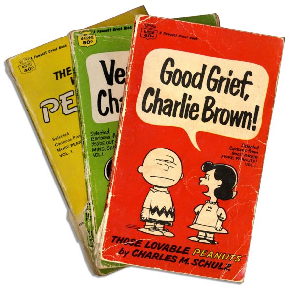 First Edition ''The Pop-Up Minnie Mouse'' 1933 Children's Book -- Plus Three 1960's Charlie Brown Paperbacks 1960's -- Lot of 4