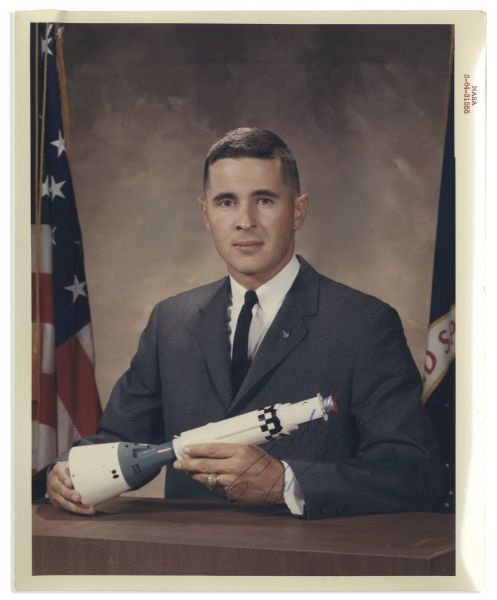 Jack Swigert's Personally Owned Bill Anders Signed 8'' x 10'' NASA Photo