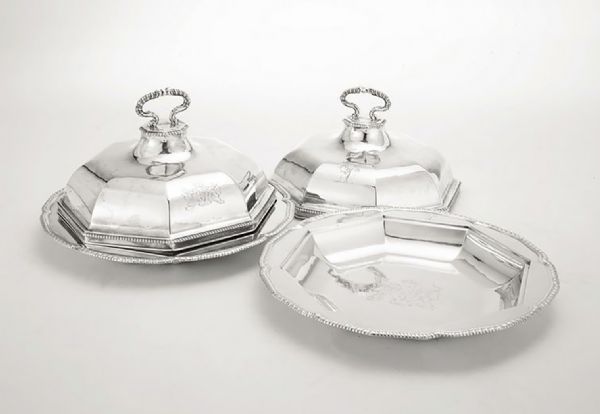King George III Pair of Silver Vegetable Dishes With Lids