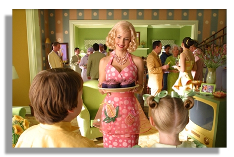 Kelly Preston ''Cat in the Hat'' Pink Polka-Dot Dress & Cupcake Prop