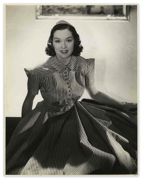 1937 Publicity Photo of Rosalind Russell