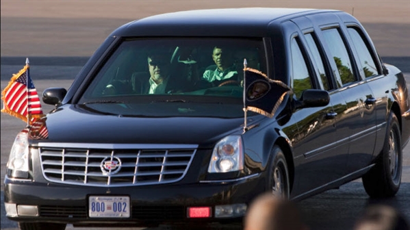 U.S. Presidential Limousine Flag -- Style Used in George W. Bush and Barack Obama's Motorcade