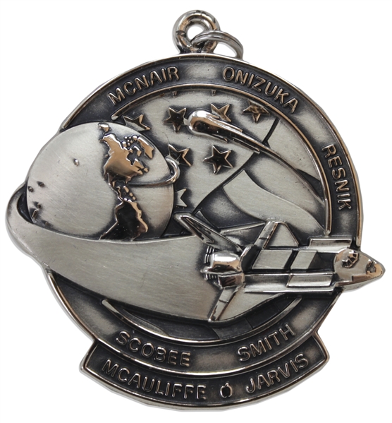 Challenger STS-51-L Robbins Medal, Serial #1 -- Given to the Family of Commander Dick Scobee