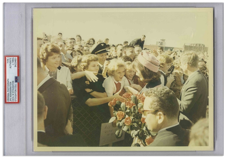 Original 10'' x 8'' Photo of Jackie Kennedy in Her Pink Suit Taken by Cecil W. Stoughton the Morning of the Assassination -- Encapsulated & Authenticated by PSA as Type I Photograph