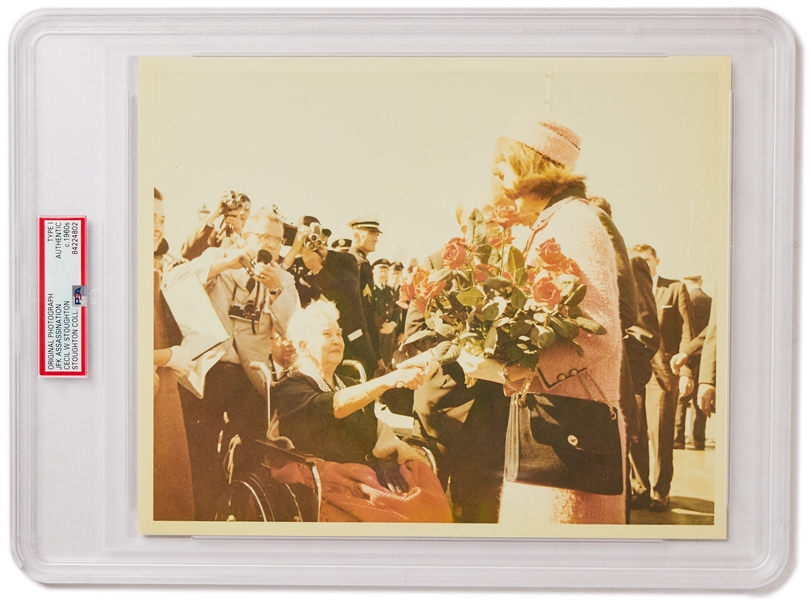 Original 10'' x 8'' Photo of Jackie Kennedy in Dallas -- Taken by Cecil W. Stoughton the Morning of the Assassination -- Encapsulated & Authenticated by PSA as Type I Photograph