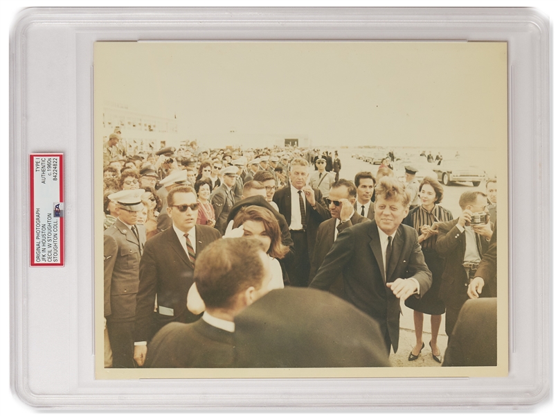 Original 10'' x 8'' Photo of John and Jackie Kennedy Taken by Cecil W. Stoughton in Houston the Day Before the Assassination -- Encapsulated & Authenticated by PSA as Type I Photograph