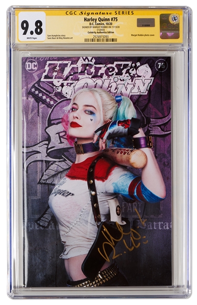 Margot Robbie Signed Comic #75 of ''Harley Quinn''