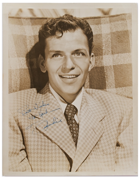 Frank Sinatra Signed 8'' x 10'' Photo -- With Roger Epperson COA