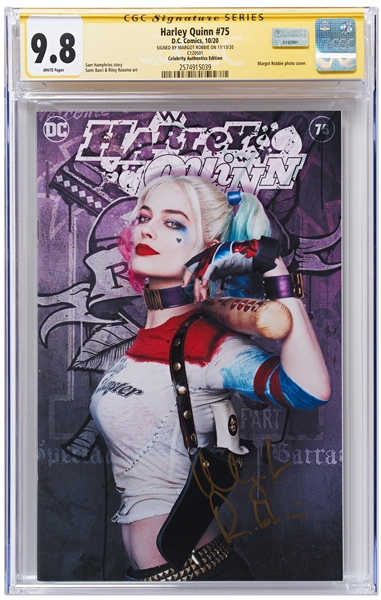 Margot Robbie Signed Comic #75 of ''Harley Quinn''