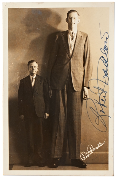 Robert Wadlow Signed Photo, Recorded as the Tallest Living Man
